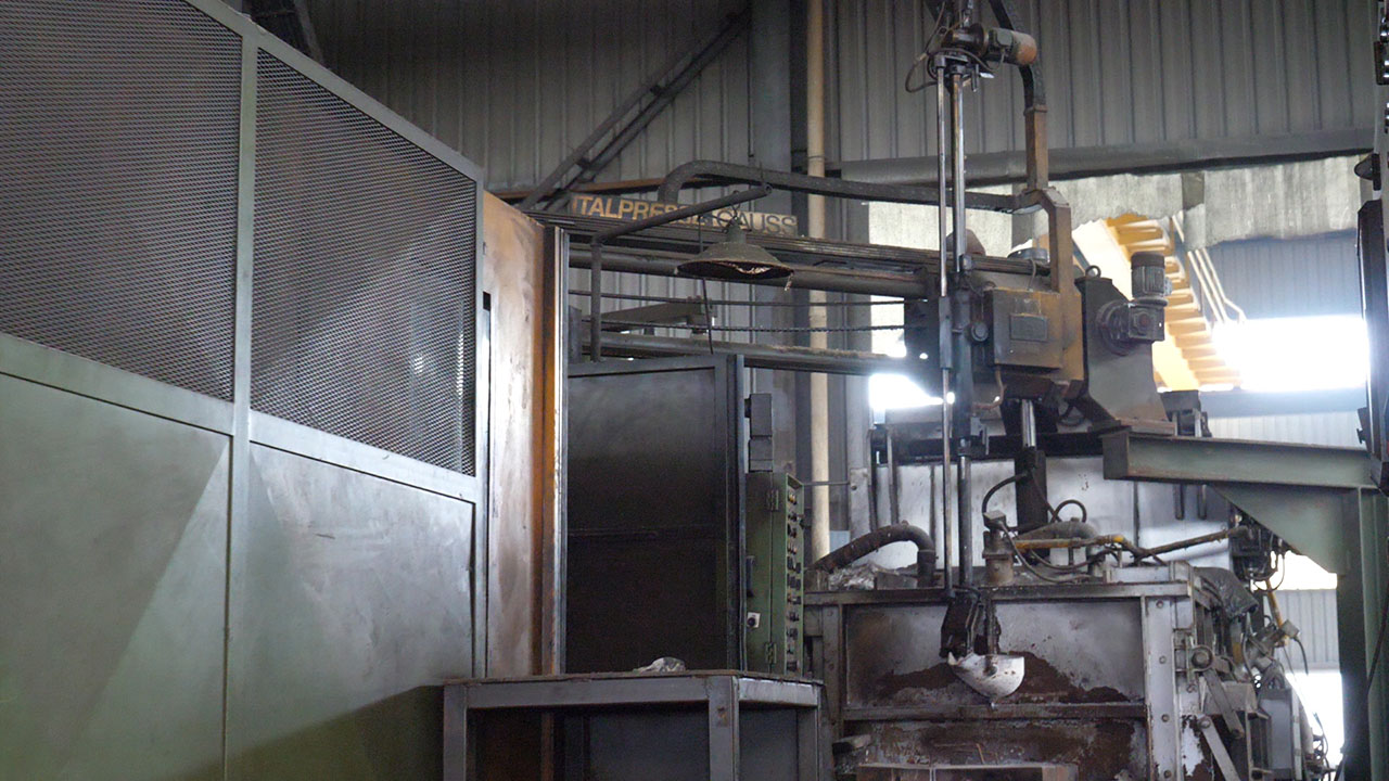 italpresse_ip_1350_sc_die_casting_machine_kk1442_p60 Italpresse IP 1350 SC hidegkamrás öntőgép KK1442, használt