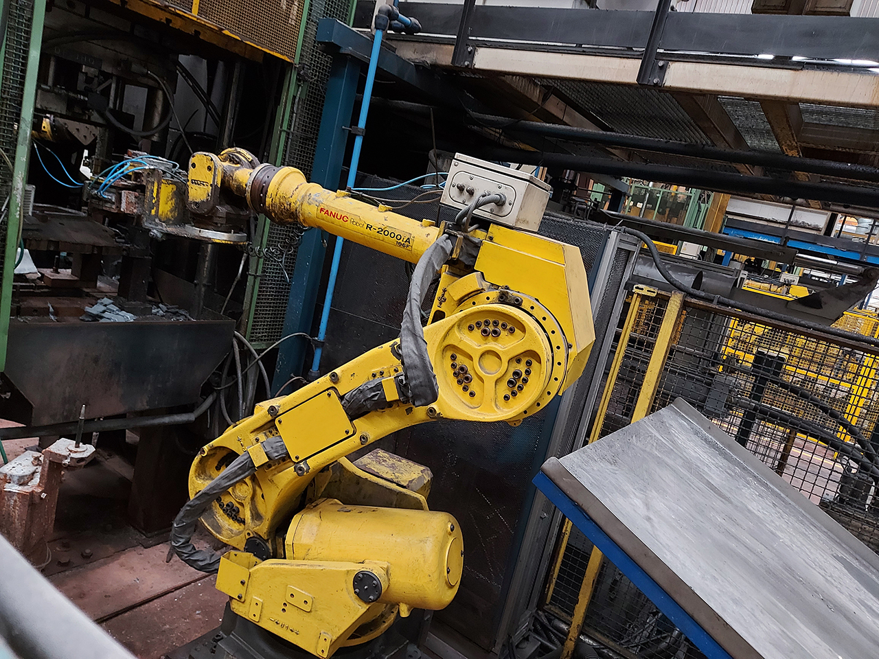 B-uhler-Evolution-B-140-D-cold-chamber-die-casting-machine-KK1580_15 Bühler Evolution B 140 D hidegkamrás öntőgép KK1580, használt