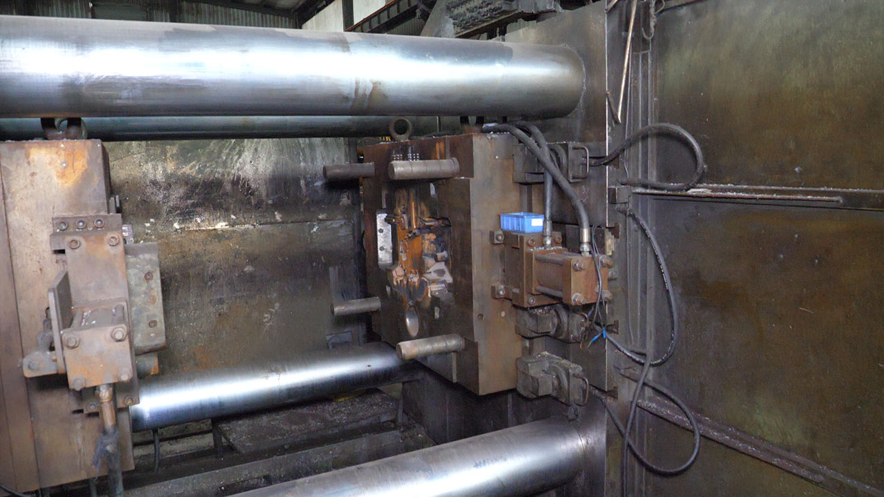 italpresse_ip_1350_sc_die_casting_machine_kk1442_p9SatOGYWsF4CJi Italpresse IP 1350 SC hidegkamrás öntőgép KK1442, használt