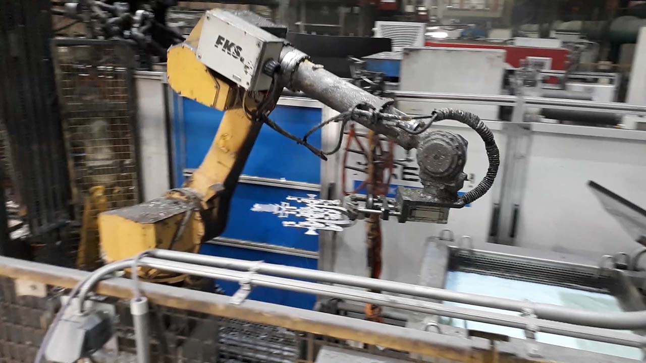 FANUC S-420 i F öntödei robot, használt HR1815