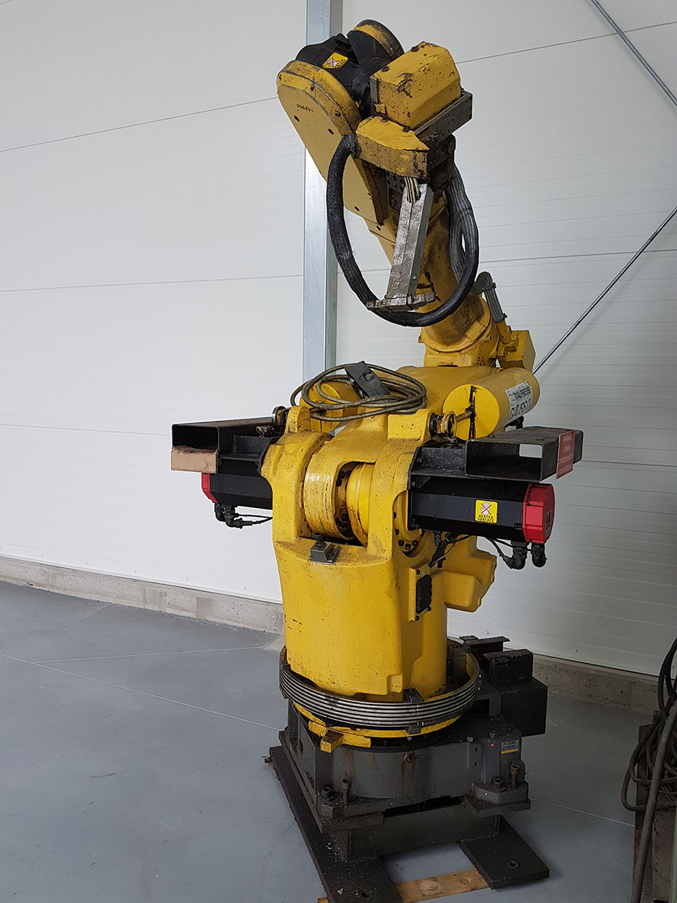 FANUC S-420 i F öntödei robot, használt HR1815