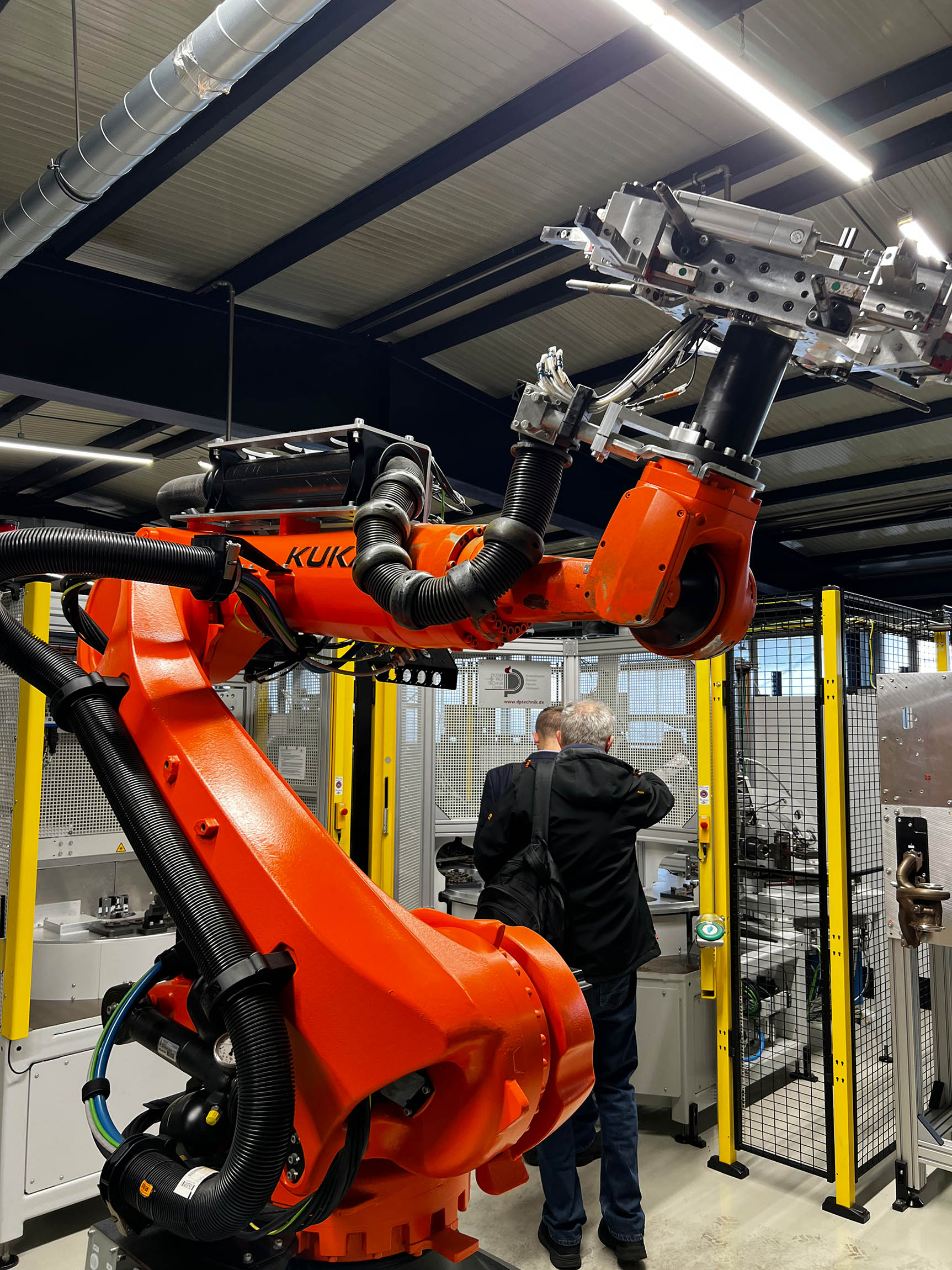 KUKA KR 120 R2700-2/FLR robot HR1843, használt