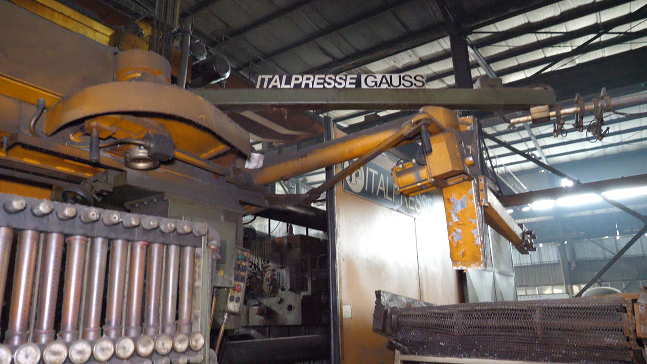 italpresse_ip_1350_sc_die_casting_machine_kk1442_p35 Italpresse IP 1350 SC hidegkamrás öntőgép KK1442, használt