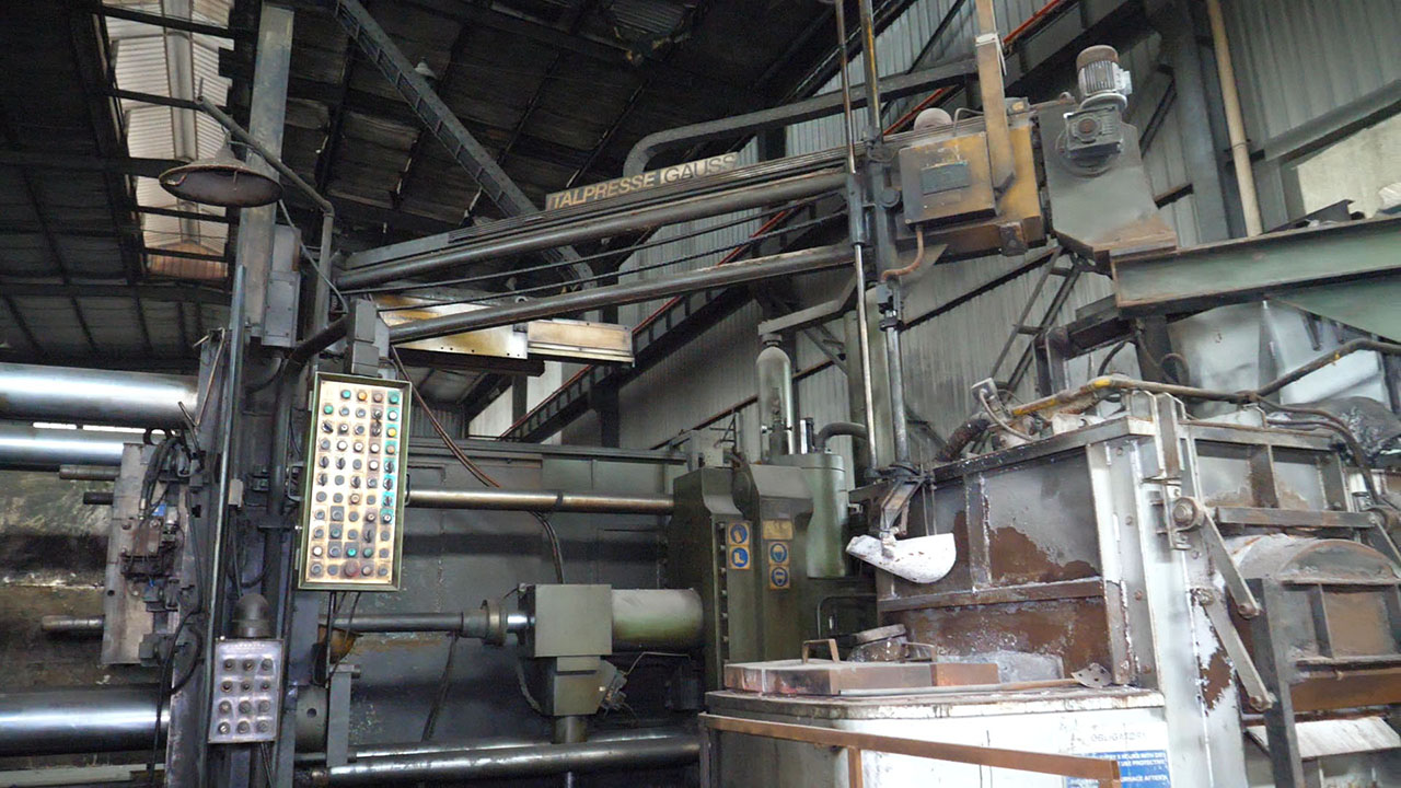italpresse_ip_1350_sc_die_casting_machine_kk1442_p73 Italpresse IP 1350 SC hidegkamrás öntőgép KK1442, használt